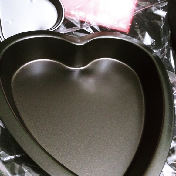 💖BRAND NEW HEART SHAPED BAKING ITEMS - 5 Pieces💖 - Picture 5 of 7